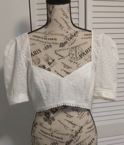 CUTE LITTLE TOP FOR WOMEN 