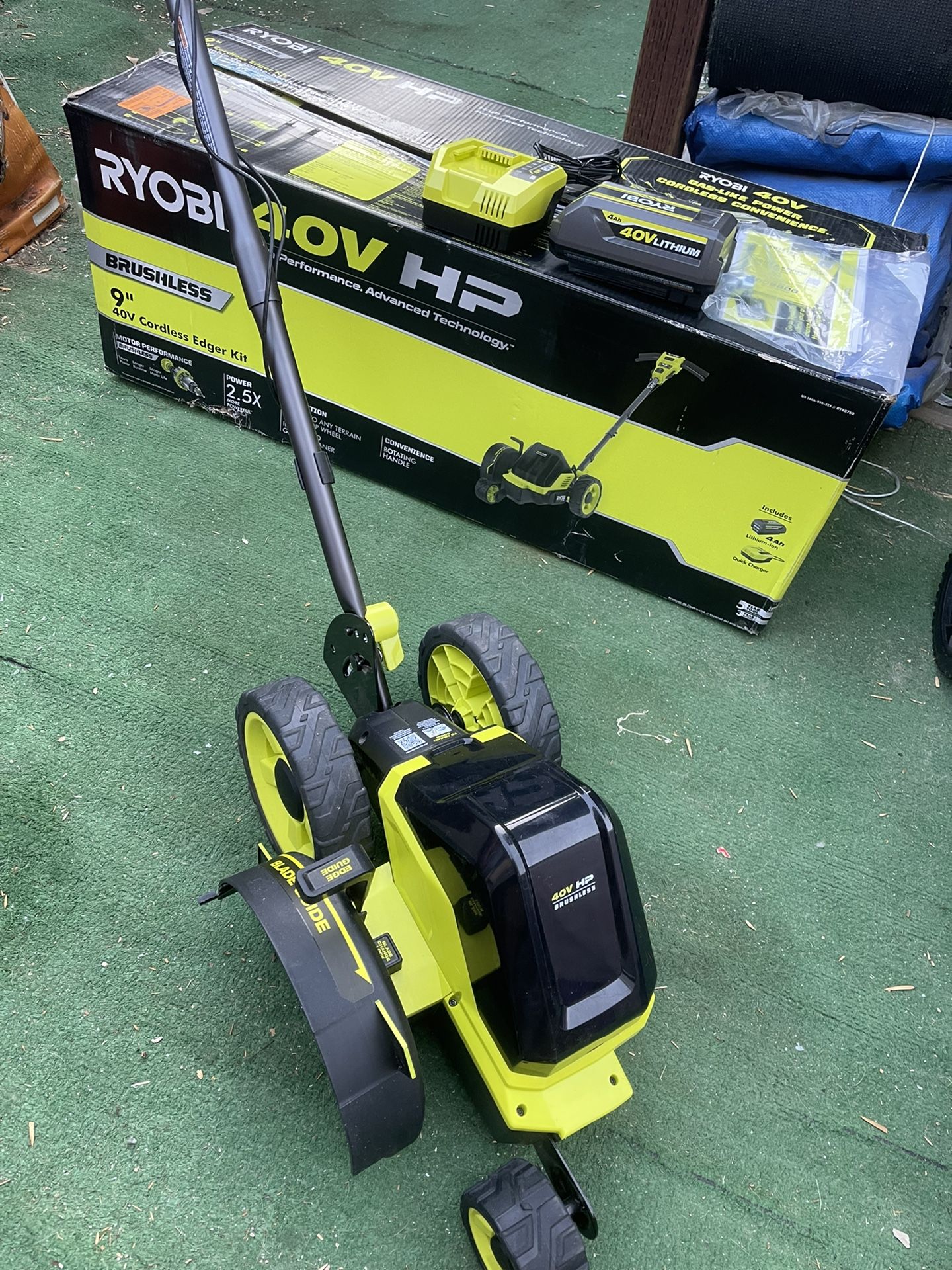 RYOBI 40V HP Brushless 9 in. Cordless Edger with 4.0 Ah Battery and Charger