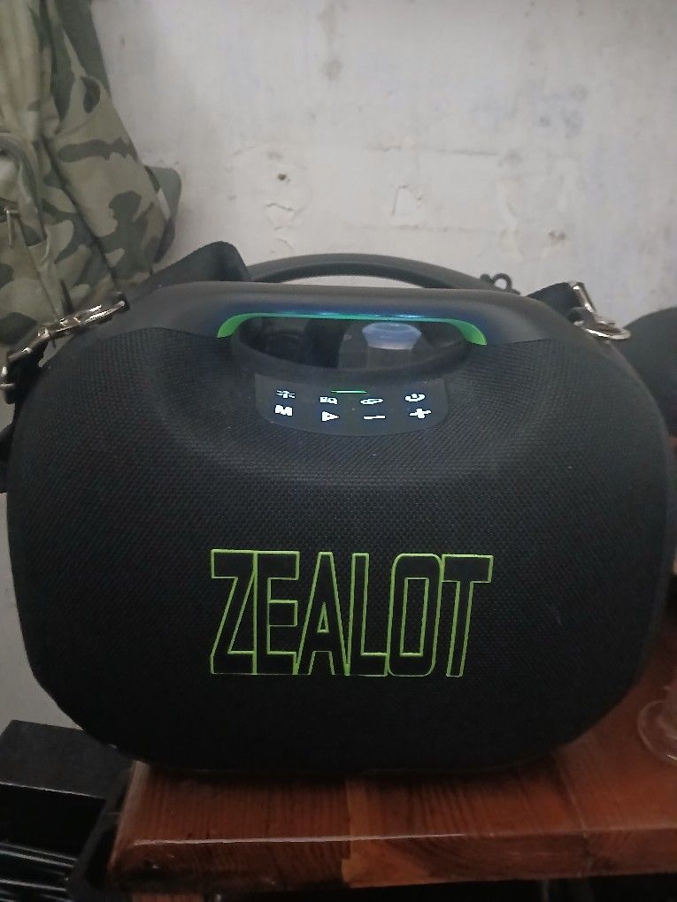 ZEALOT ZE01