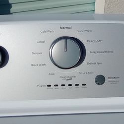 Whirlpool Top Load Washer with Agitator!