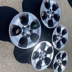 (5) 18” Jeep wrangler 5x5 Pattern (5x127) ~ Sahara ~ Rubicon ~ Gladiator Alloy Rims / Wheels Only 