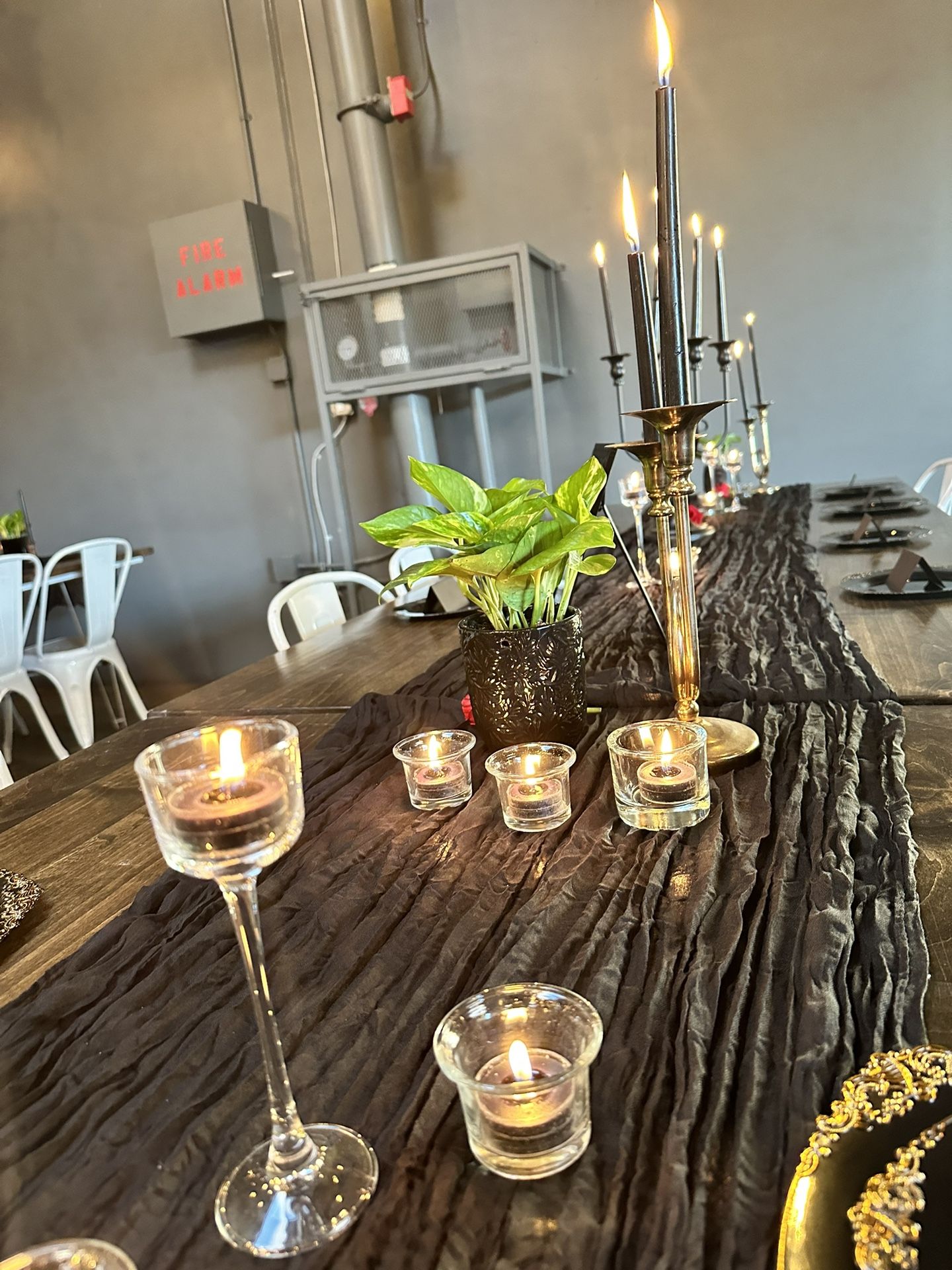 16 Black Table Runners