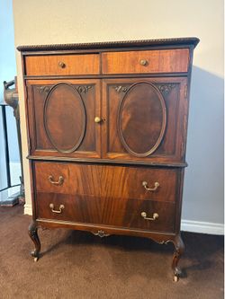 JB Van Sciver & Co Dresser