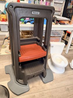 Toddler Tower. Kids Kitchen Tower. Stepping Stool.