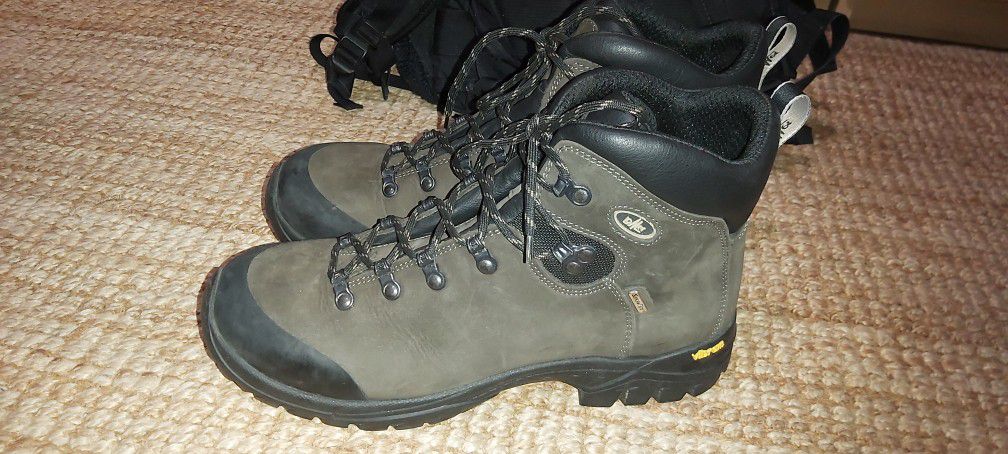 Lomer Leather Hiking Boots Vibram Made In EU 