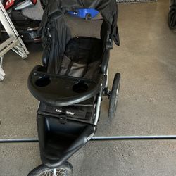 BABY TREND THREE WHEEL STROLLER 