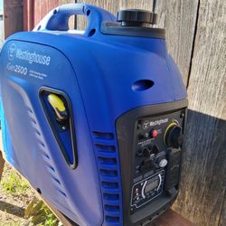 🔌 Westinghouse iGen2500 Portable Inverter Generator – Like New 🔌