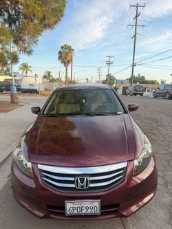 2011 Honda Accord Sedan – Dark Red