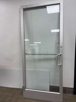 Commercial door