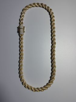 Rope chain with diamonds
