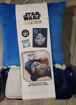 Star Wars Mandalorian (Grogu) Pillow & Throw Set