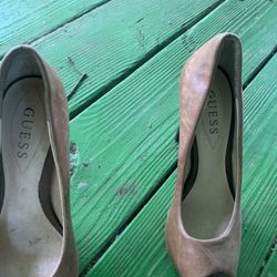 Women’s Guess Shoes Size 6