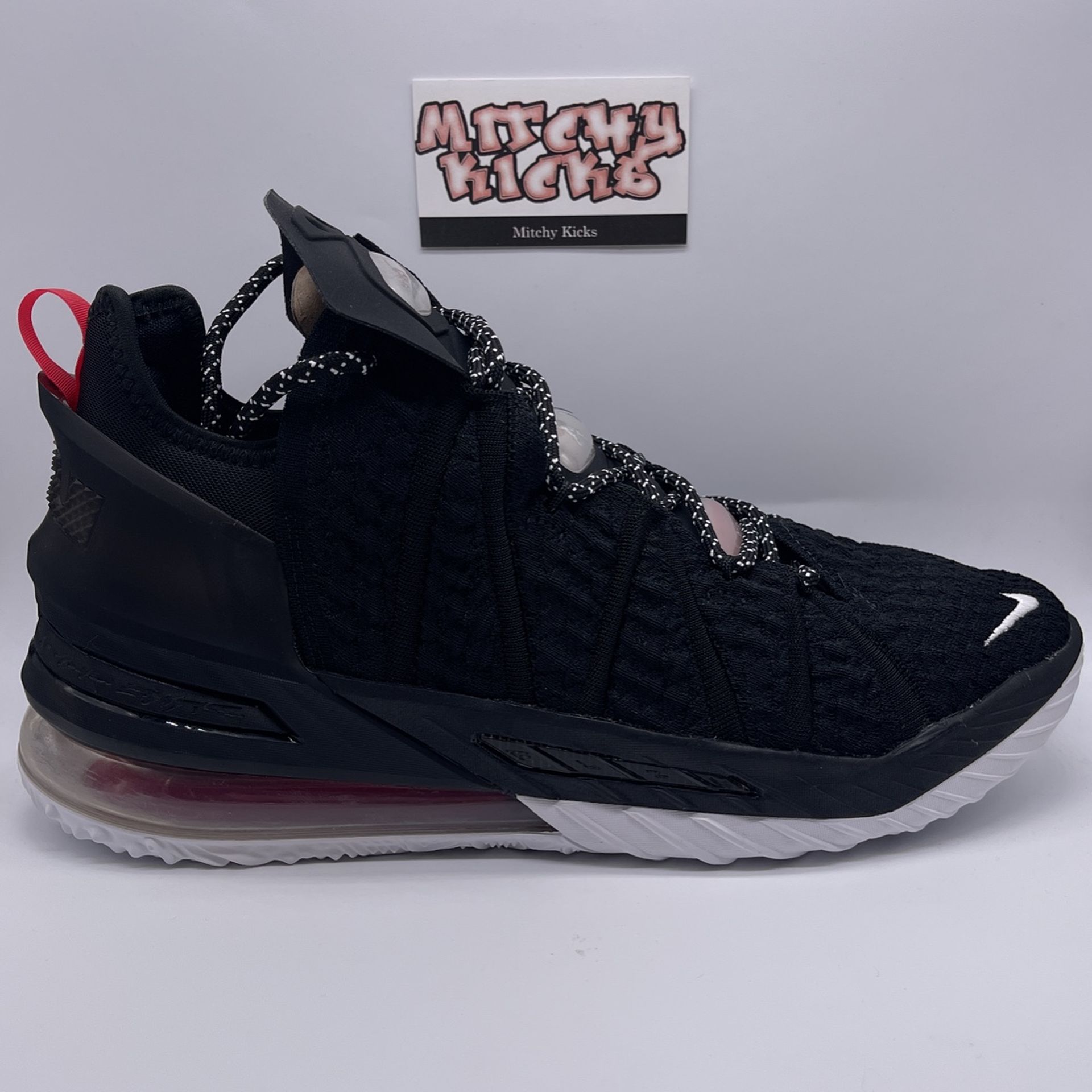 Nike LeBron 18 Bred Sz. 9.5