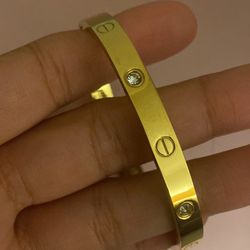 Bracelet