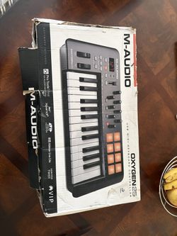 M-Audio Oxygen 25 MIDI Keyboard Controller (New in Box)