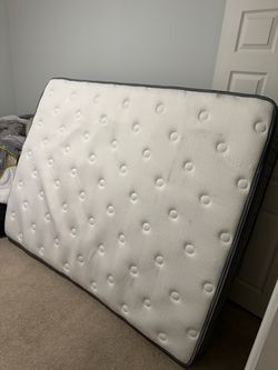 Queen Mattress with Pillow Top