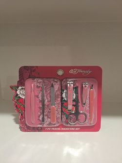 Ed Hardy 7 Piece Travel Manicure Set