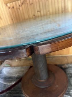 Circle Table W/glass