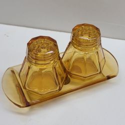 VINTAGE 3 PIECE SET SALT/ PEPPER, TRAY 