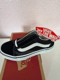 Size 12, kids and boys, brand new in original box authentic VANS Old Skool black and white