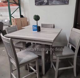 Beautiful‼️ 5-Pc Light Gray Counter Height Dining Table Set