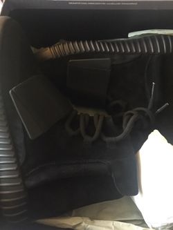 Adidas yeezy boost 750 triple black