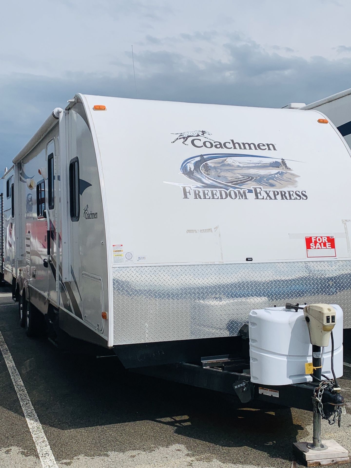 2013 Coachman Freedom Express Travel Trailer