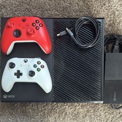 Xbox One With 2 Controllers + Free Games ♦️