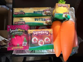 Squeeezy squish toys lot