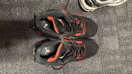 Jordan 4 Red Thunders