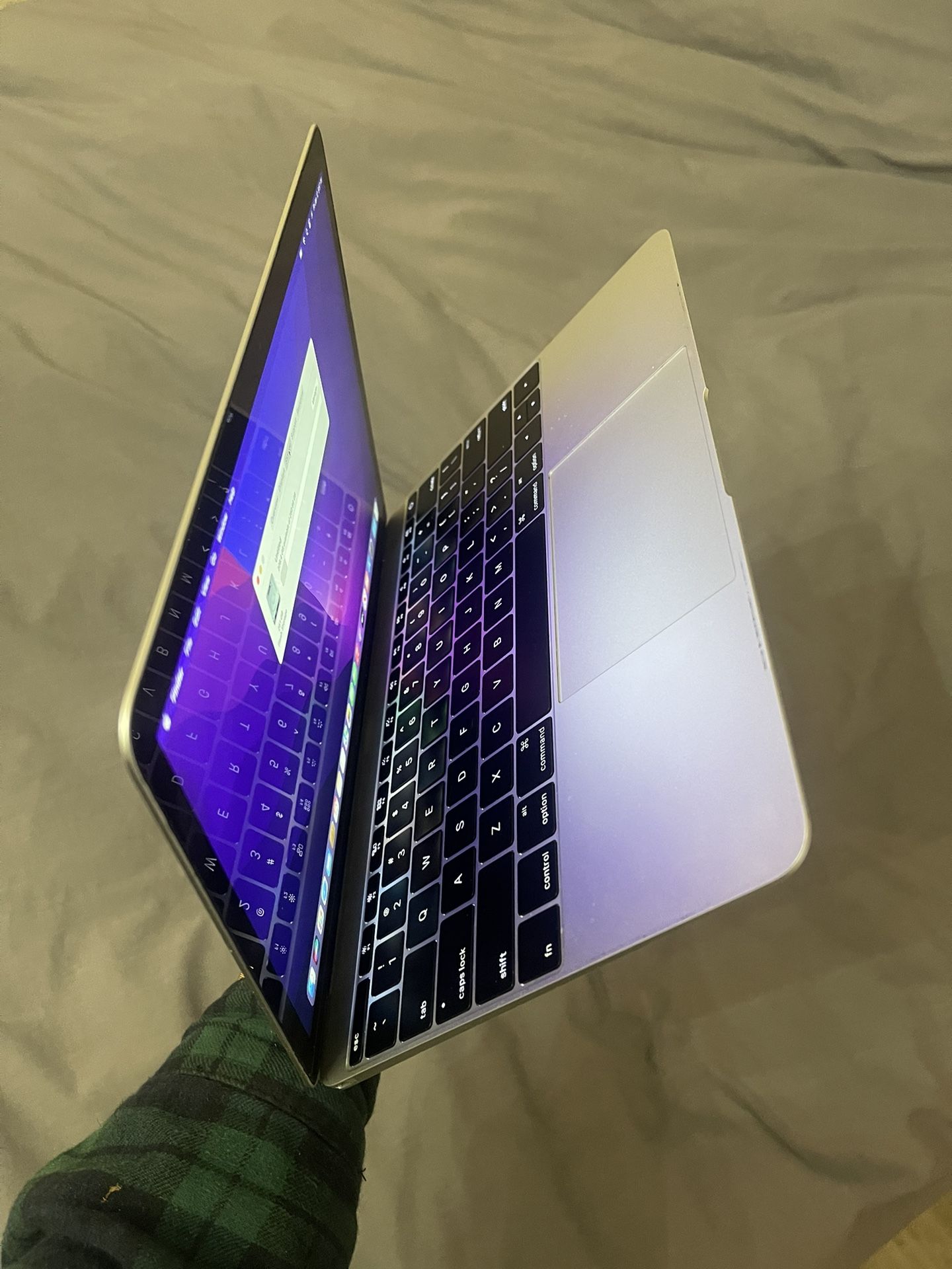 MacBook (Retina, 12-inch, Early 2016)