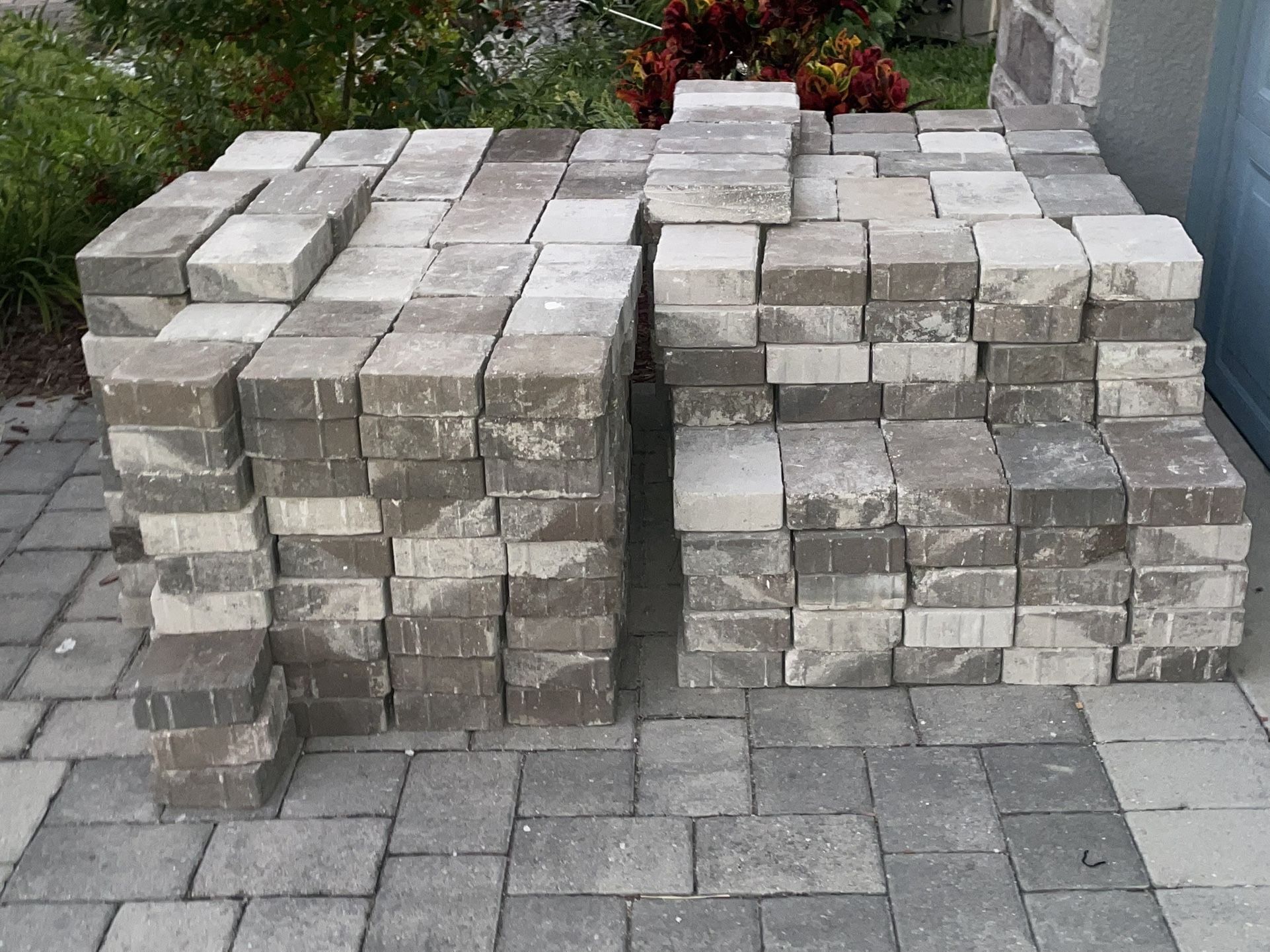 Brick Pavers  (500 Pcs) 