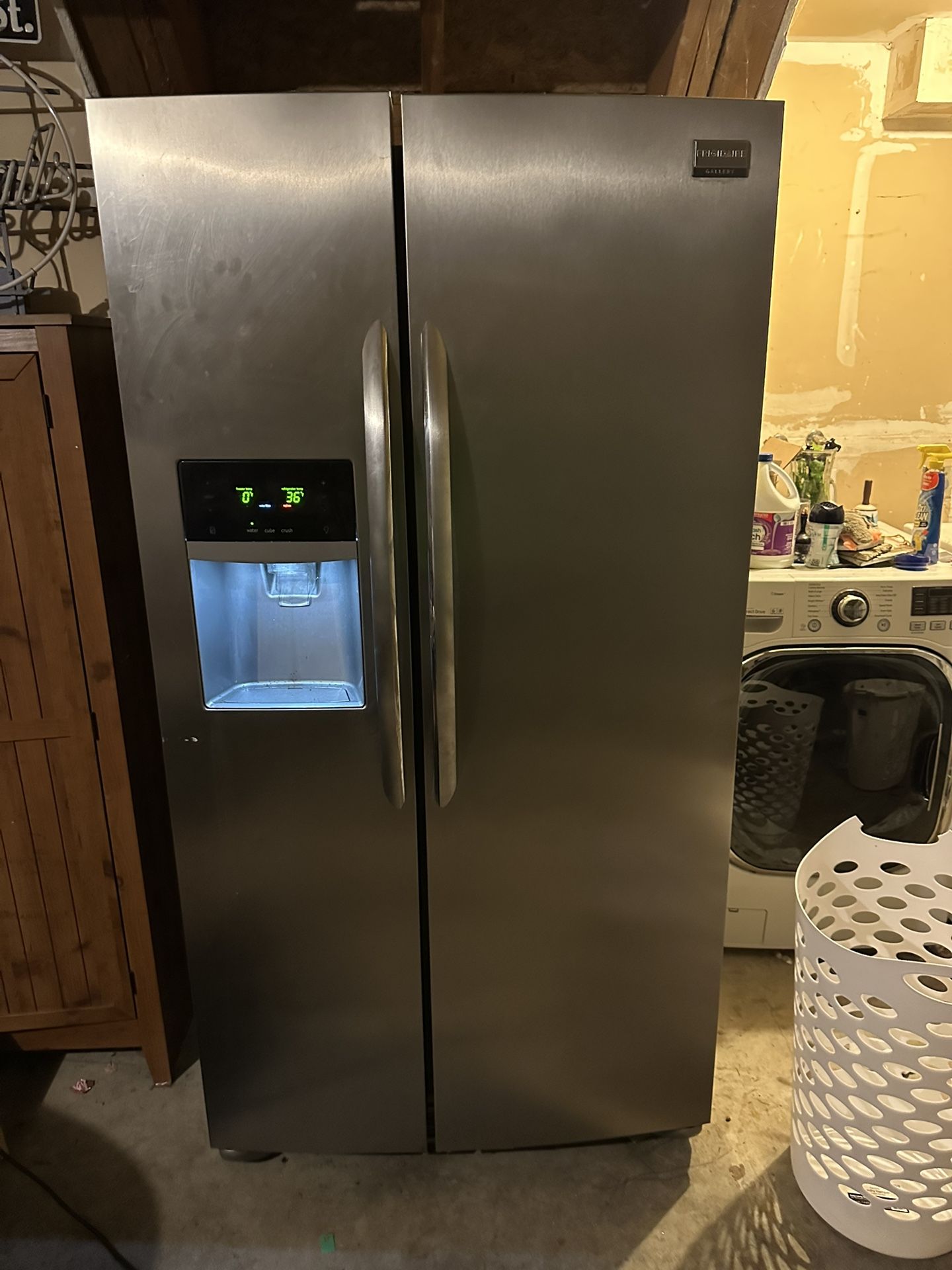 Refrigerator
