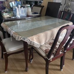 Small Dining Table W/4 Chairs