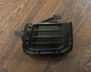 USED REF#G503 || 2012-2015 TOYOTA PRIUS C || LEFT HAND/DRIVER SIDE FOG LIGHT COVER