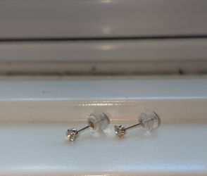 NEW Solid 14K Gold 3mm CZ Stud Earrings-14k stamped on the post