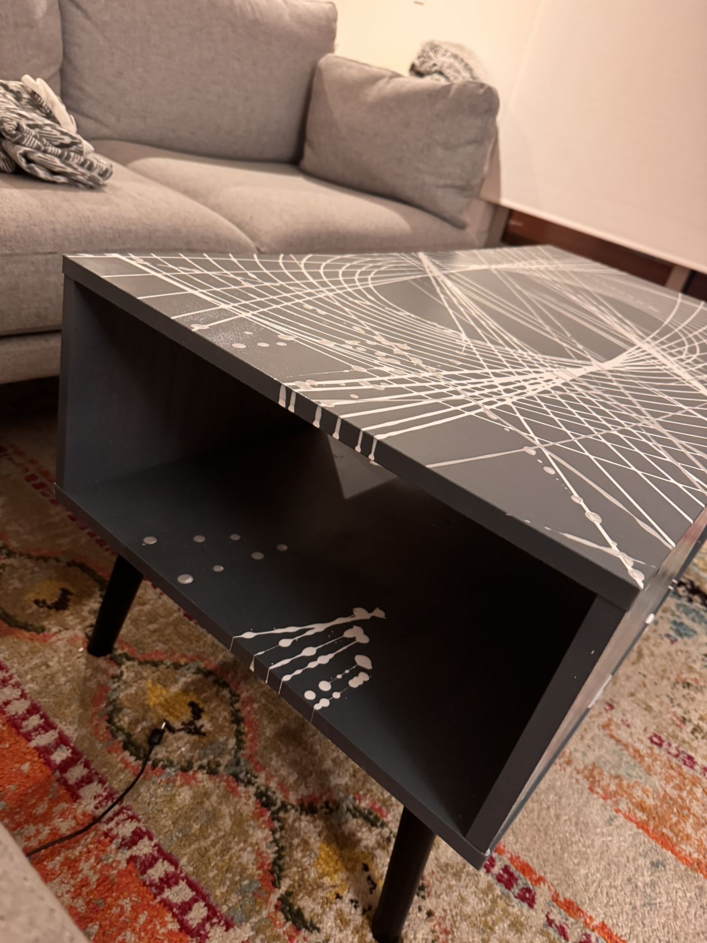 Artistic coffee table (gray)