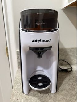 Baby Brezza Formula Pro Advanced – Excellent Condition