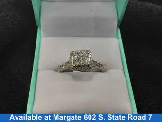 Women's Ring - White Gold 14k (.585) 3 grams Size 9.5