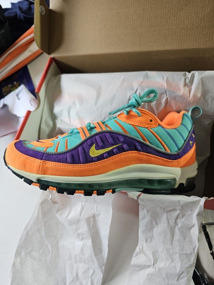 BRAND NEW Nike Air Max 98 QS