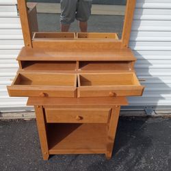 Dressors With Mirrow