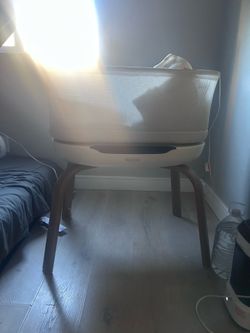 Graco automatic rocking crib