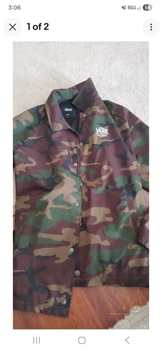 VANS CAMOUFLAGE JACKET SMALL NEW