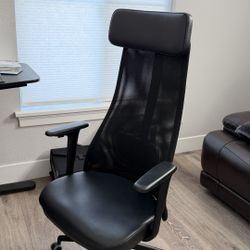 Computer chair