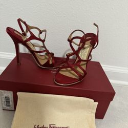 Salvatore Ferragamo Size 35 Beautiful AUTHENTIC Red Heel