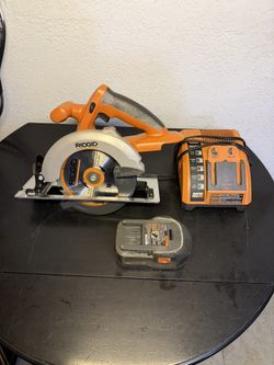 Ridgid R845 6-1/2 Inch 18V Cordless Circular Saw Tool with Blade