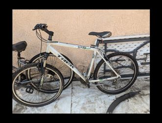 SCHWINN AND TREK 3700