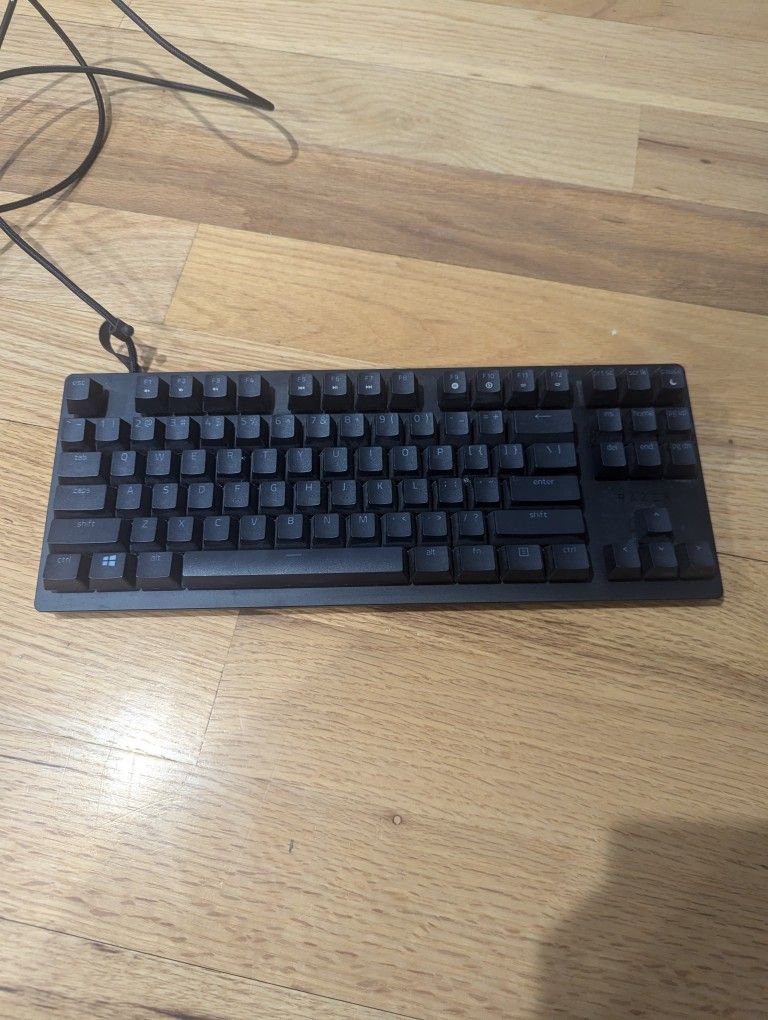 Razer Huntsman Tournament Edition (barely used)