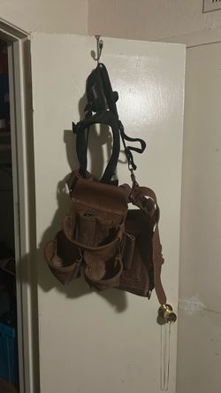 McGuire-Nicholas Leather Tool Belt Pouch with Suspenders