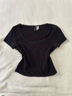 H&M Black Ribbed Lace Trim Baby Tee Top